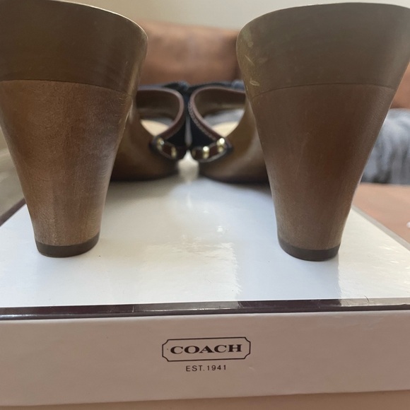 Coach denim and leather trim heels. Only worn once. Excellent condition - Picture 4 of 6